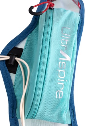 UltrAspire Basham Race Hydration Vest 3