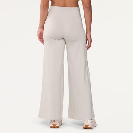 Vuori Halo Easy Wideleg Pants - Women's 2
