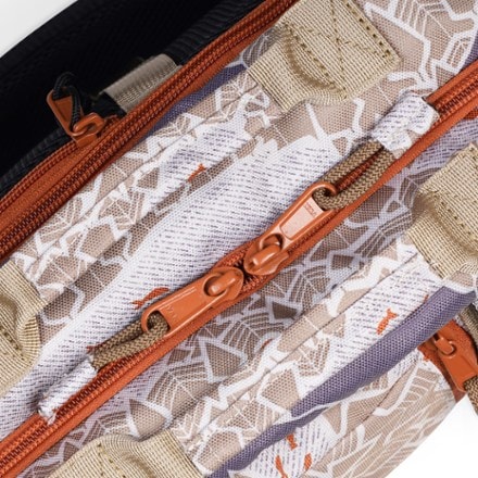 KAVU Hillock Hauler Pack 6