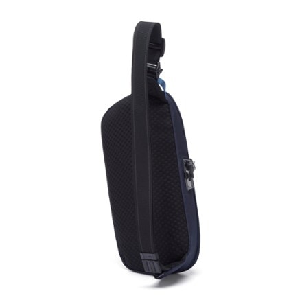 Pacsafe X Urban Sling 3