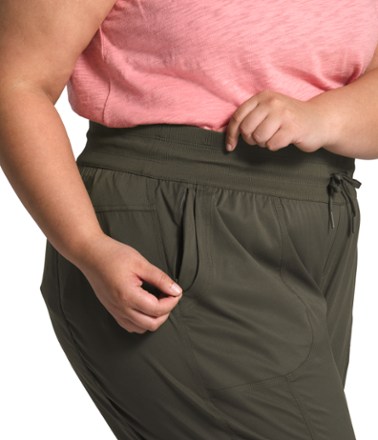 The North Face Aphrodite 2.0 Pants - Women's 4