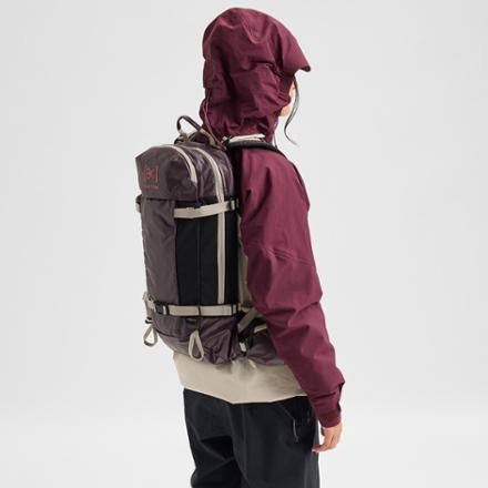 Burton AK Dispatch 18L Snow Pack 3