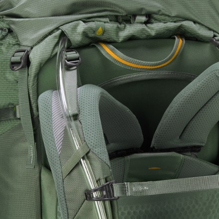 Gregory Baltoro 75 Pack - Men's Hydration port and tube routing (hydration reservoir not included)