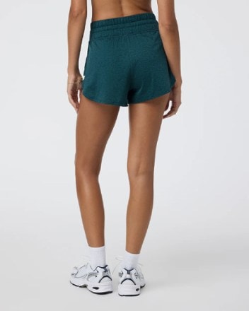 Vuori Halo Performance Shorts 2.0 - Women's 2