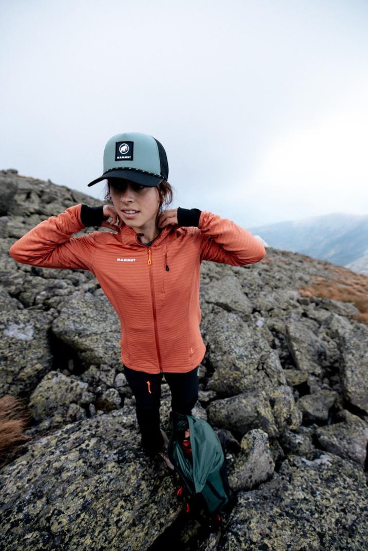 Location Image for Taiss Light ML Hooded Jacket - Women's