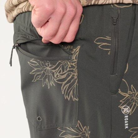 Roark Serrano 7" Shorts - Men's 4