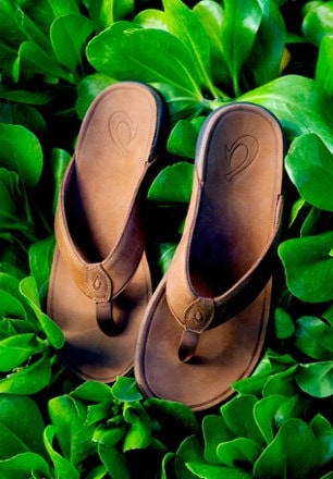 OluKai Tuahine Sandals - Men's 5