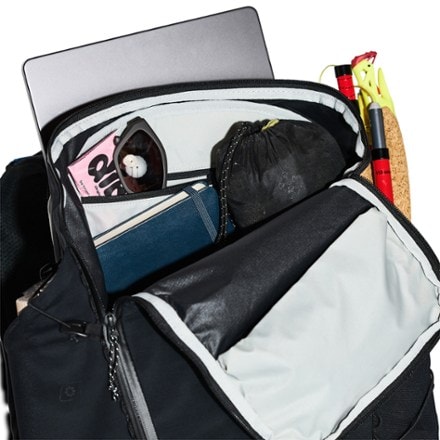 Janji Revy Hydration Pack 3