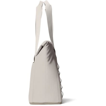 YETI Daytrip 20 L Insulated Tote Bag 4