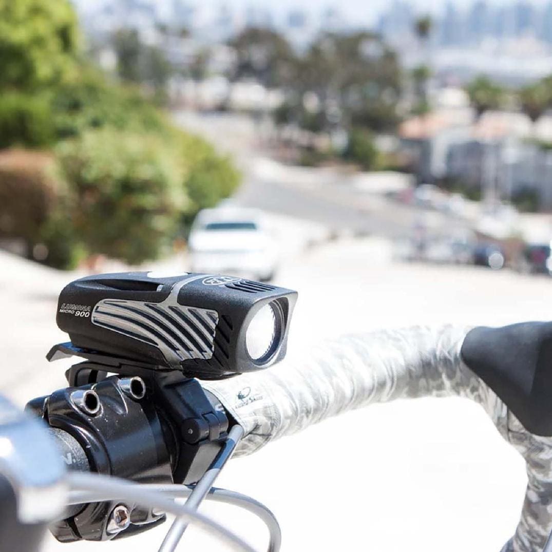 Location Image for Lumina Micro 900 Front / Vmax+ 150 Rear Bike Light Set