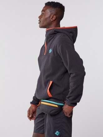 Outdoor Afro + REI Co-op Trail 2 Waist Pack 3