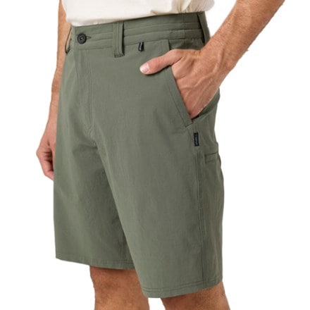 O'Neill TRVLR Cargo 20" Hybrid Shorts - Men's 3