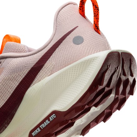 Nike Pegasus Trail 5 Trail-Running Shoes - Women's 8