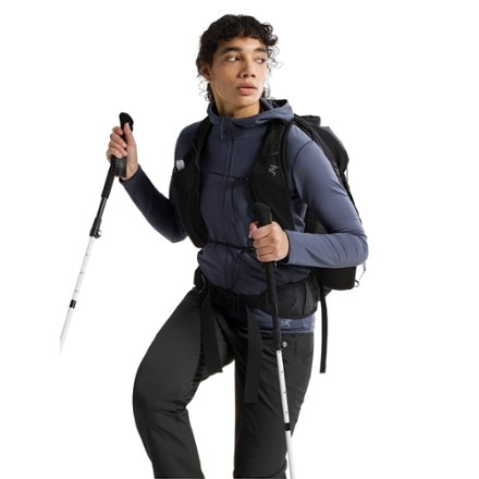 Arc'teryx Kyanite LT Hoody - Women's 7