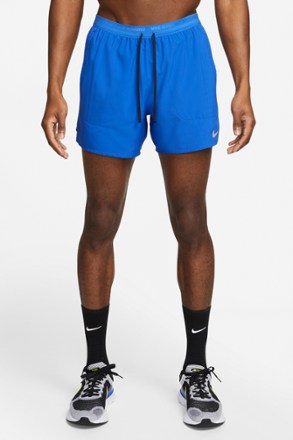 Nike Stride 5" Shorts - Men's 4