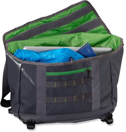 Patagonia Black Hole Messenger Bag | REI Co-op