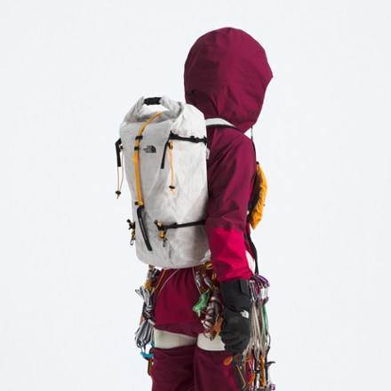 The North Face Summit AMK 25 Pack 1
