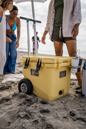 RovR Products RollR 45 Wheeled Cooler 6