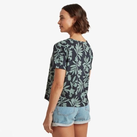 Sherpa Adventure Gear Neha Relaxed T-Shirt - Women's 2