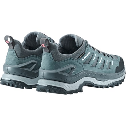 Lowa Innovo GTX Lo Hiking Shoes - Men's 2