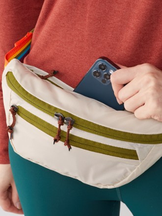 REI Co-op Trail 2 Pride Edition Waist Pack 4