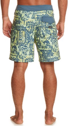 Quiksilver Surfsilk 69 18" Board Shorts - Men's 2