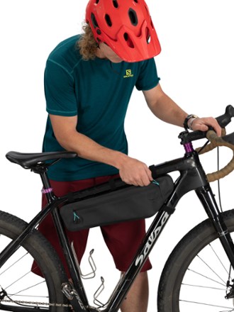 Osprey Escapist Frame Bag 6