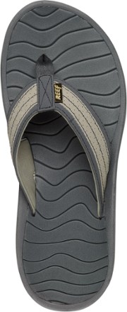 reef cushion flip flops mens