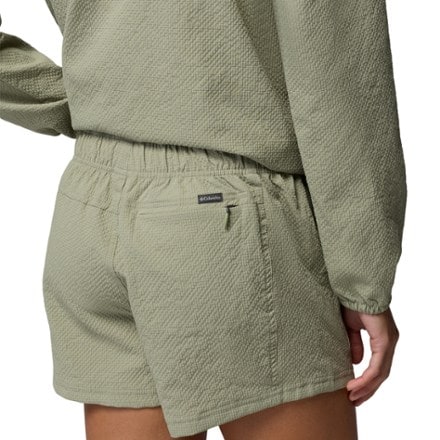 Columbia Sucker for Summer Shorts 4" - Women's 5