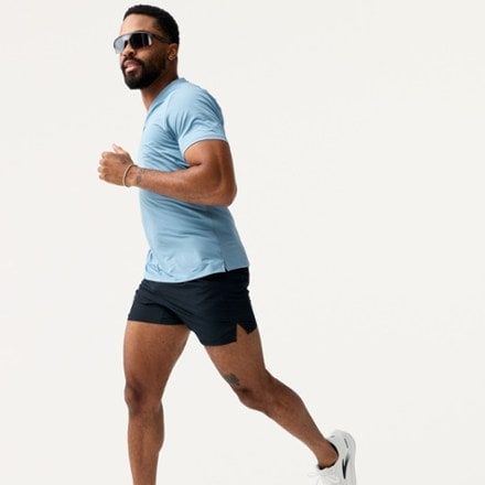 Brooks Dash Cooling T-Shirt - Men's 2