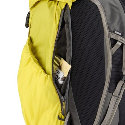 REI Co-op Flash 22 Pack Trekking pole attachments