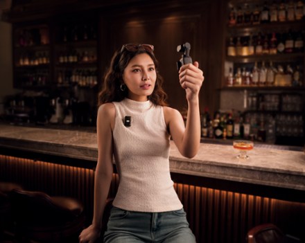 Location Image of color Black