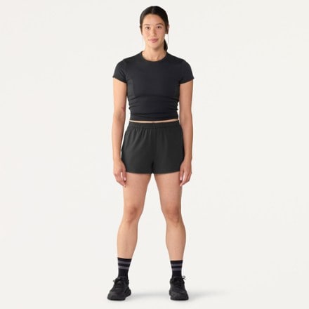 Vuori Halo Shorts - Women's 5