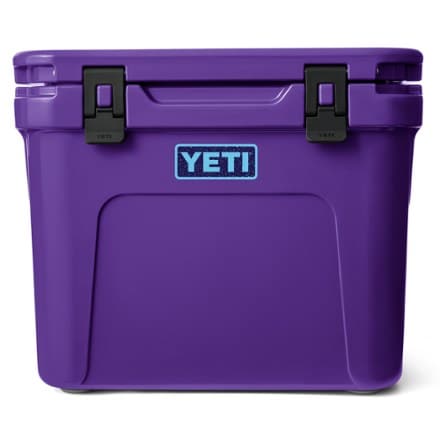 YETI Roadie 32 Wheeled Cooler 1