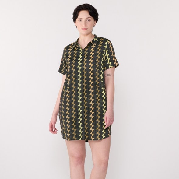 Model info: Height: 5' 9.5" | Chest: 32 B/C | Waist: 25.5" | Wearing size: M