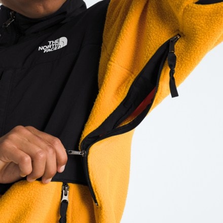 The North Face Retro Denali Jacket - Men's 6