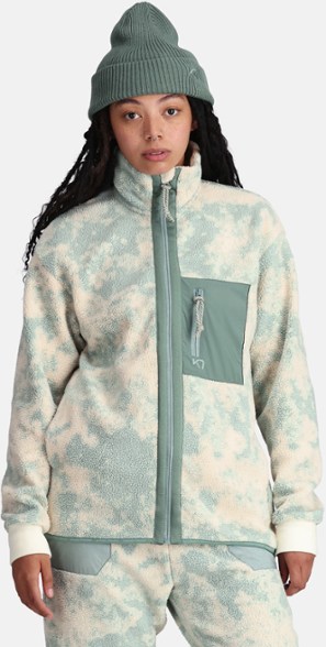 On Body Image of color Natural White