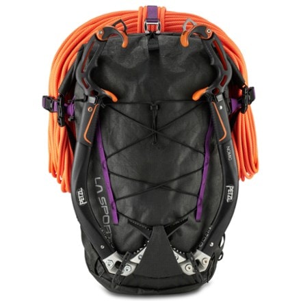 La Sportiva Challenger 28 Pack 7