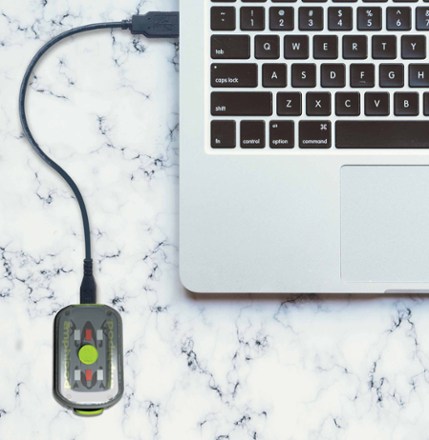 Amphipod Versa-Light Max USB Safety Light 6