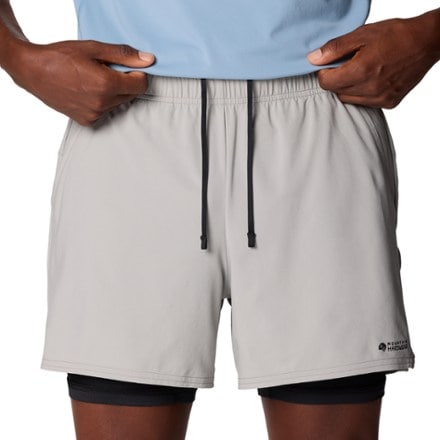 Mountain Hardwear Shade Lite Shorts - Men's 7" Inseam 1