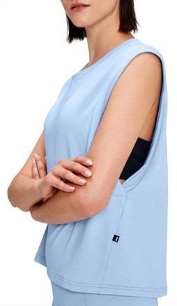 On Focus Crop Top - Women's 4