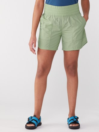 Columbia Boundless Trek Shorts - Women's 1
