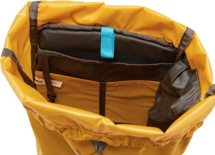 REI Co-op Flash 18 Pack 7