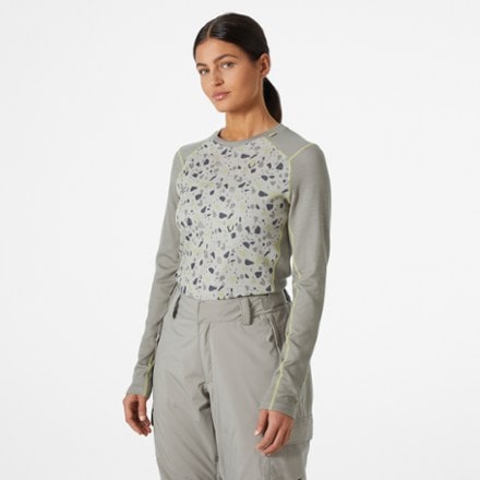 Helly Hansen Lifa Merino Midweight Graphic Base Layer Top - Women's 1