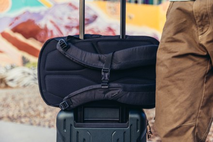Gregory Border 25 Travel Pack 8