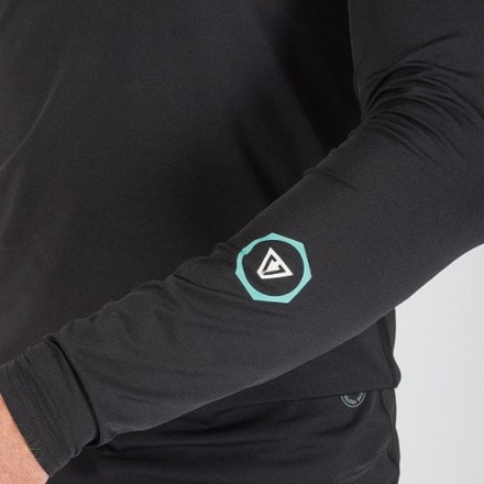 VISSLA Warm Seas Long-Sleeve Rashguard - Men's 5