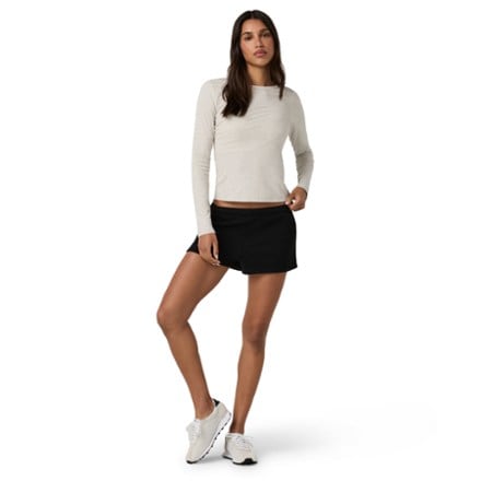 Vuori Long-Sleeve Pose Subtle Scoop T-Shirt - Women's 2