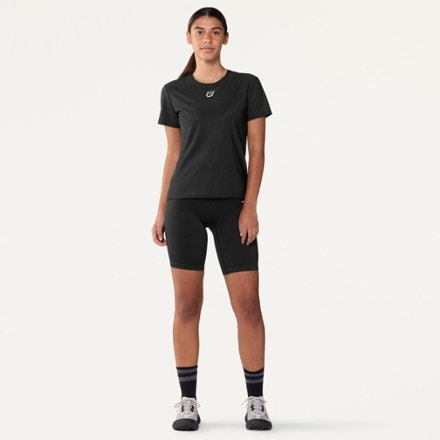 CIRCLE Keep The Flow Shorts 2.0 - Women's 4