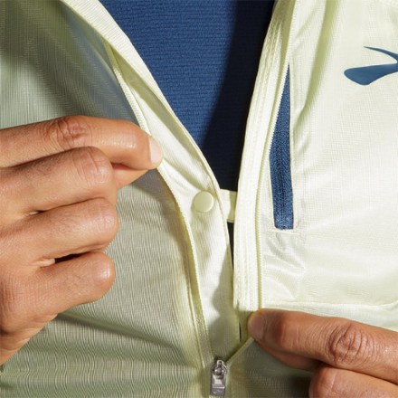 Brooks All Altitude Jacket - Men's 5