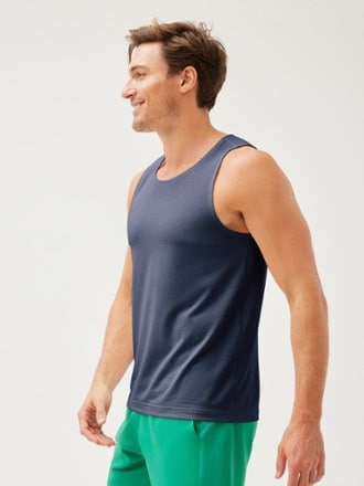 Men's sleeveless sales workout shirts